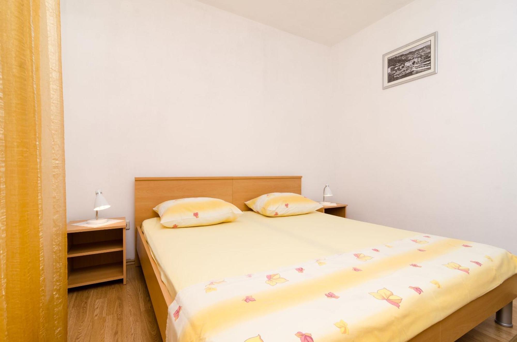 Rooms Karla Polace Bilik gambar