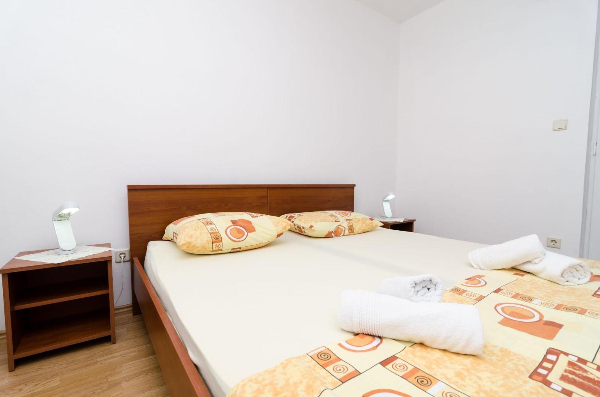 Rooms Karla Polace Bilik gambar